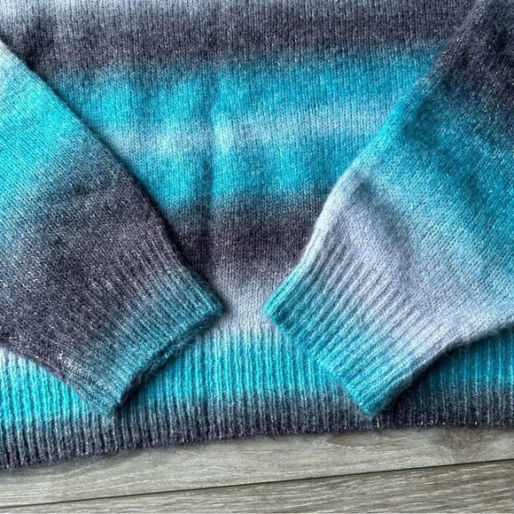 BB DAKOTA by Steve Madden  Ladies Ombre Wool Sweater - Picture 10 of 16